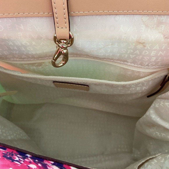 Kate Spade ♠️ Floral Green Backpack 🎒 - Picture 8 of 9